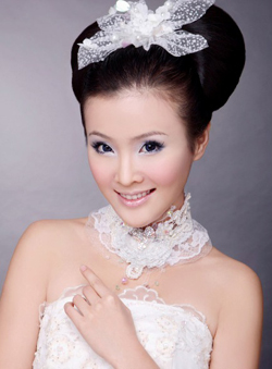 教你如何画新娘性感柔和的妆容