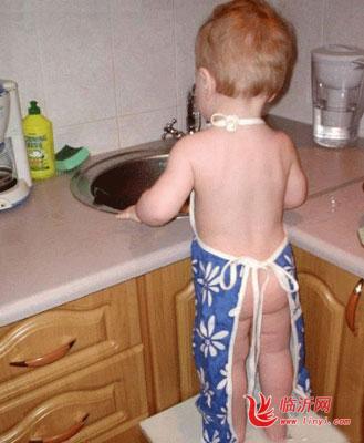 儿童学习做家务